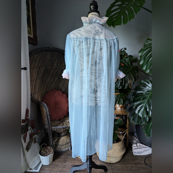 Vintage 1960s Womens Chiffon Baby Blue Floaty Nightgown Robe Size S/M - Picture 7 of 9